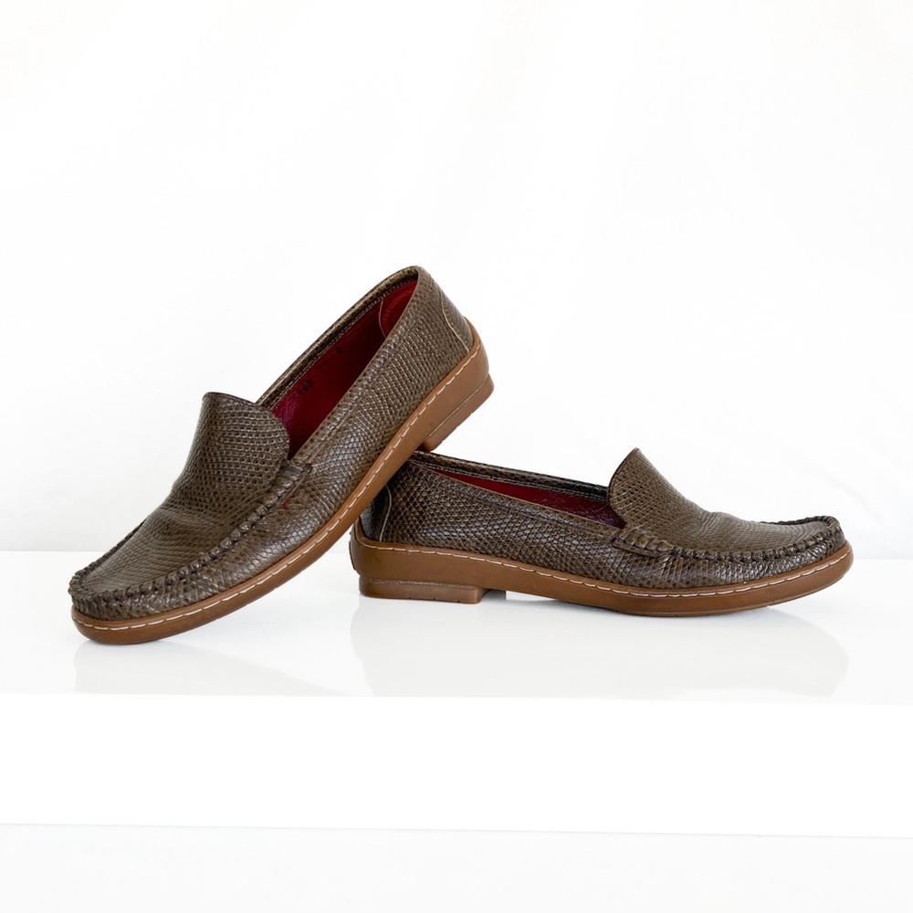 Salvatore Ferragamo Brown Textured Leather Loafers with Red Lining